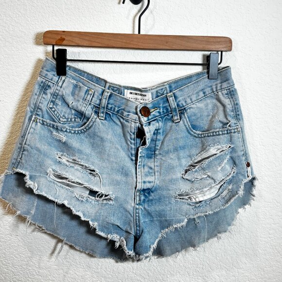 One Teaspoon Women's Le Wolve Distressed Cut Off Denim Jean Shorts Size 26 - Picture 1 of 3